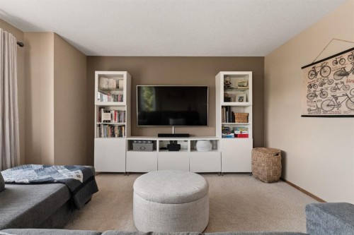 36 Cranfield Manor Se, Calgary, AB - Indoor Photo Showing Other Room