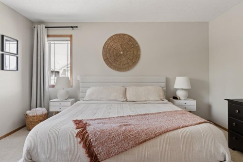 36 Cranfield Manor Se, Calgary, AB - Indoor Photo Showing Bedroom