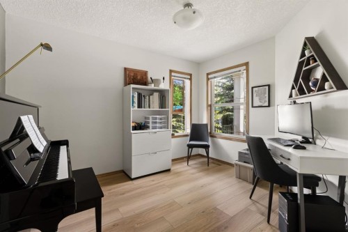 36 Cranfield Manor Se, Calgary, AB - Indoor