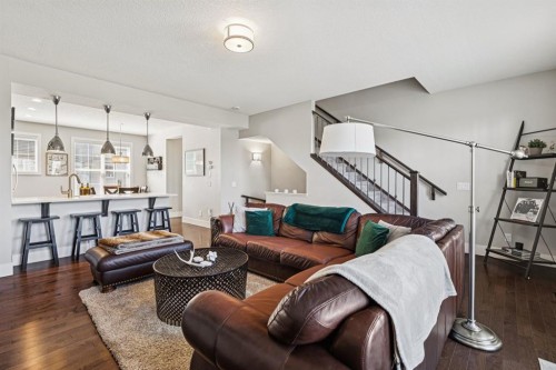 6 Quarry Lane Se, Calgary, AB - Indoor Photo Showing Living Room