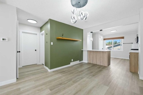 4608 70 Street Nw, Calgary, AB - Indoor