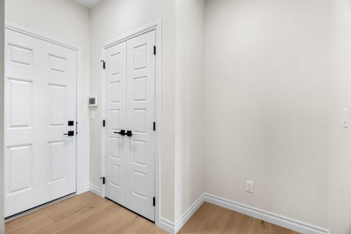 63 Annette Rise Nw, Calgary, AB - Indoor Photo Showing Other Room