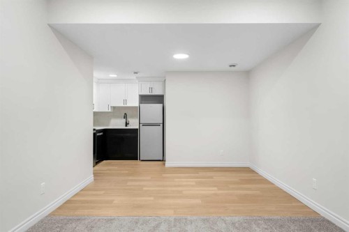 63 Annette Rise Nw, Calgary, AB - Indoor