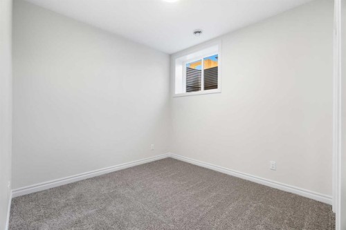 63 Annette Rise Nw, Calgary, AB - Indoor Photo Showing Other Room