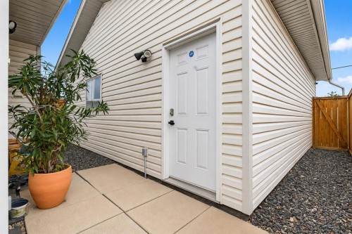 8 Erin Meadow Way Se, Calgary, AB - Outdoor