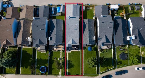 8 Erin Meadow Way Se, Calgary, AB - 