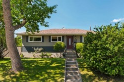 5919 Thornton Road NW Calgary, AB T2K 3C3