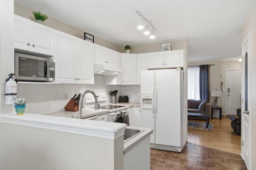 109 Canoe Square Sw, Airdrie, AB 