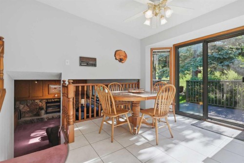 149 Edgehill Drive Nw, Calgary, AB - Indoor Photo Showing Dining Room