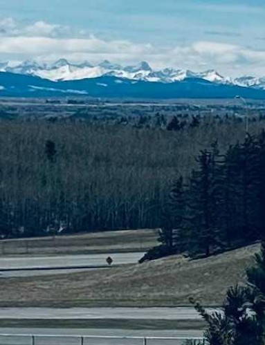 149 Edgehill Drive Nw, Calgary, AB - Outdoor With View