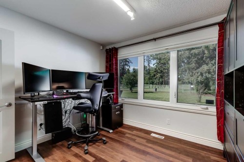 10907 Willowfern Drive Se, Calgary, AB - Indoor Photo Showing Office