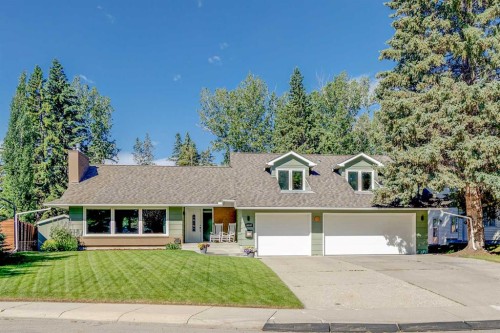 10907 Willowfern Drive Se, Calgary, AB - Outdoor With Facade
