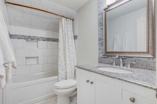 10907 Willowfern Drive Se, Calgary, AB - Indoor Photo Showing Bathroom