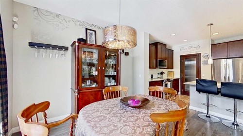 31 Ravenslea Crescent Se, Airdrie, AB - Indoor Photo Showing Dining Room