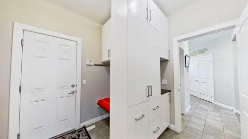 31 Ravenslea Crescent Se, Airdrie, AB - Indoor Photo Showing Other Room