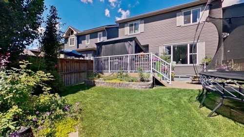31 Ravenslea Crescent Se, Airdrie, AB - Outdoor With Deck Patio Veranda