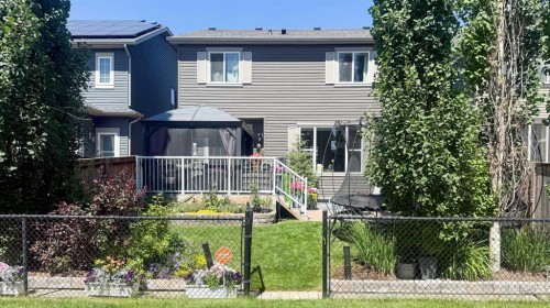31 Ravenslea Crescent Se, Airdrie, AB - Outdoor With Deck Patio Veranda