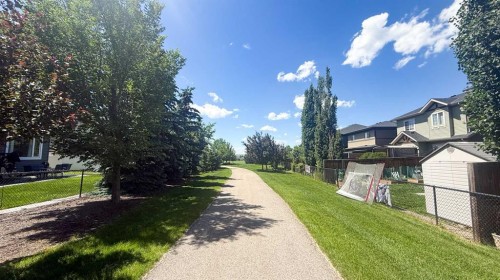 31 Ravenslea Crescent Se, Airdrie, AB - Outdoor