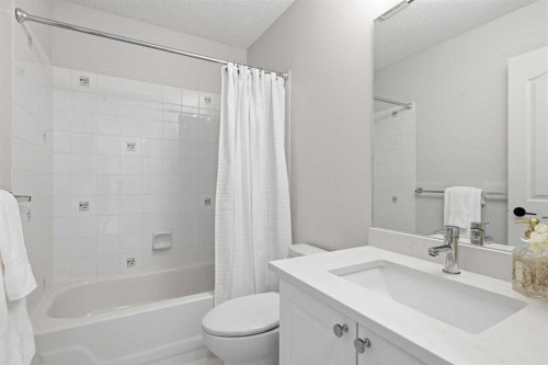 271 Sienna Park View Sw, Calgary, AB - Indoor Photo Showing Bathroom