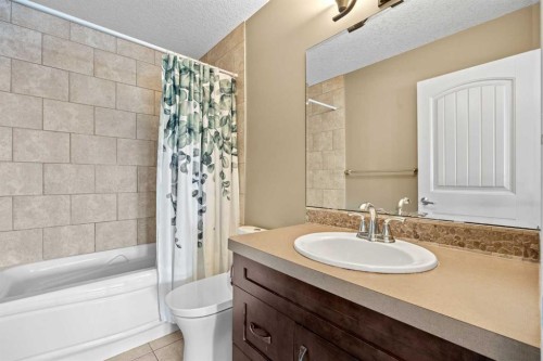 78 Auburn Sound Place Se, Calgary, AB - Indoor Photo Showing Bathroom