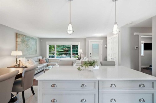 352 86 Avenue Se, Calgary, AB - Indoor