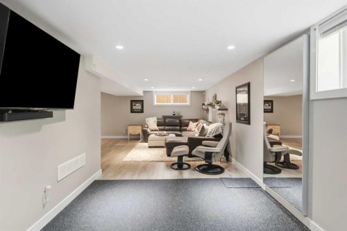 352 86 Avenue Se, Calgary, AB - Indoor