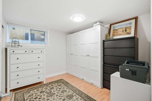 352 86 Avenue Se, Calgary, AB - Indoor Photo Showing Other Room