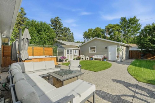 352 86 Avenue Se, Calgary, AB - Outdoor With Deck Patio Veranda