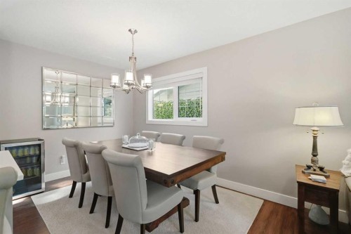 352 86 Avenue Se, Calgary, AB - Indoor Photo Showing Dining Room