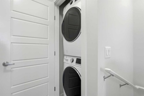 412 Cranbrook Square Se, Calgary, AB - Indoor Photo Showing Laundry Room