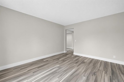 72-3029 Rundleson Road Ne, Calgary, AB - Indoor Photo Showing Other Room