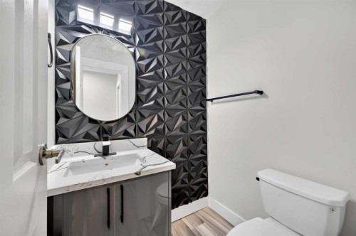 72-3029 Rundleson Road Ne, Calgary, AB - Indoor Photo Showing Bathroom
