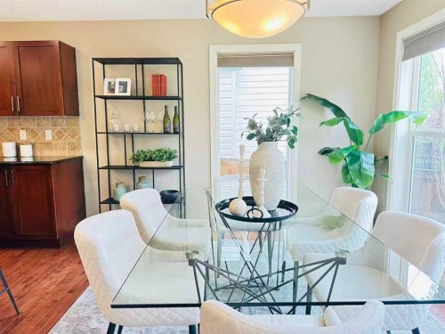 29 Everhollow Rise Sw, Calgary, AB - Indoor Photo Showing Dining Room