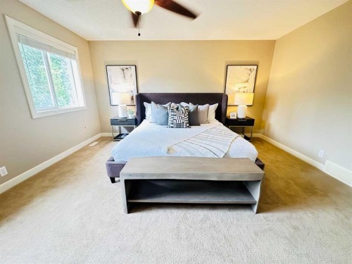29 Everhollow Rise Sw, Calgary, AB - Indoor Photo Showing Bedroom