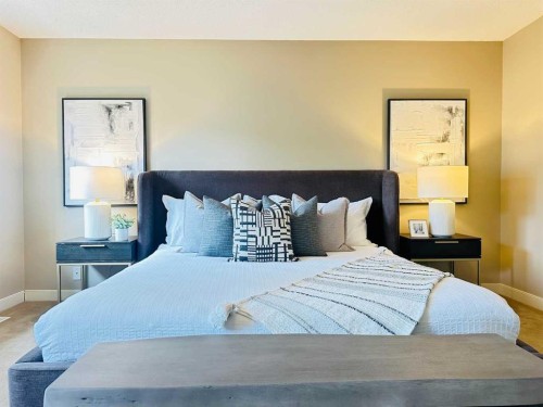 29 Everhollow Rise Sw, Calgary, AB - Indoor Photo Showing Bedroom
