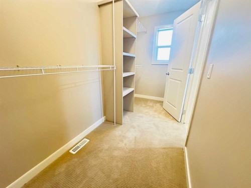 29 Everhollow Rise Sw, Calgary, AB - Indoor
