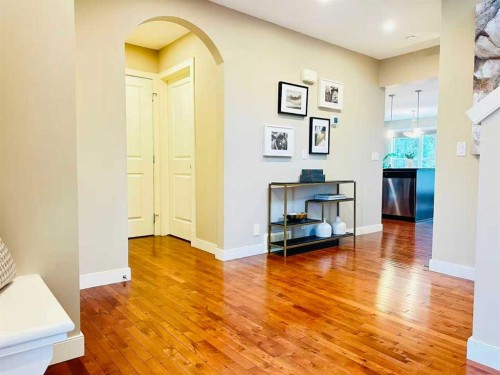 29 Everhollow Rise Sw, Calgary, AB - Indoor Photo Showing Other Room