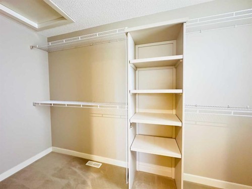 29 Everhollow Rise Sw, Calgary, AB - Indoor With Storage