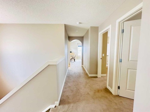 29 Everhollow Rise Sw, Calgary, AB - Indoor Photo Showing Other Room