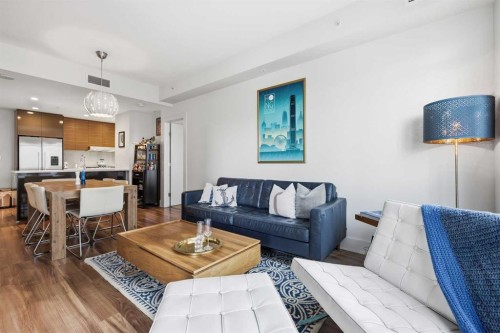 419-46 9 Street Ne, Calgary, AB - Indoor Photo Showing Living Room