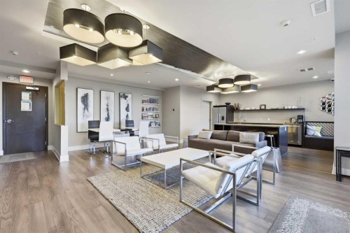 419-46 9 Street Ne, Calgary, AB - Indoor