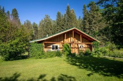 12-32479 Highway 760 EASTRural Mountain View County, AB T0M 1X0