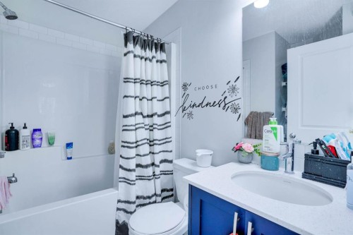 324 Dawson Drive, Chestermere, AB - Indoor Photo Showing Bathroom