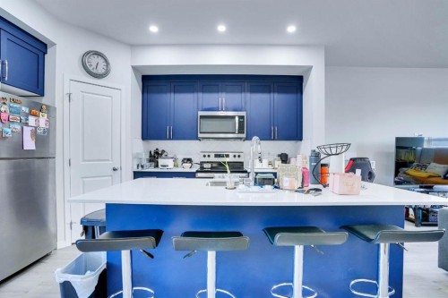 324 Dawson Drive, Chestermere, AB - Indoor Photo Showing Kitchen