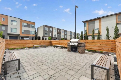 101-200 Shawnee Square Sw, Calgary, AB - Outdoor