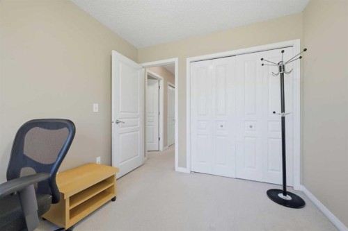 124 Everridge Gardens Sw, Calgary, AB - Indoor