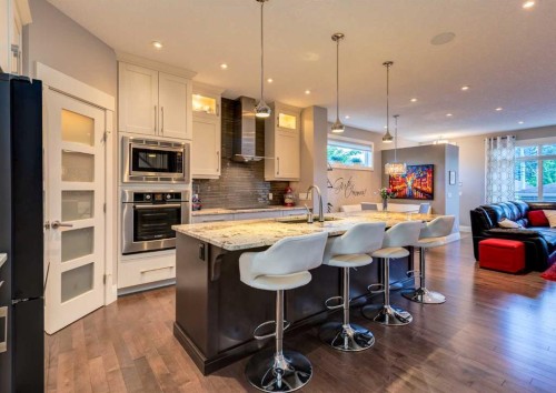 2039 45 Avenue Sw, Calgary, AB 