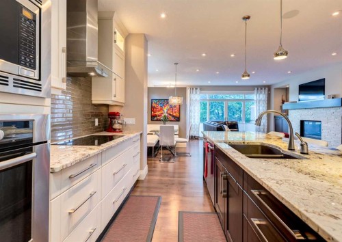 2039 45 Avenue Sw, Calgary, AB 