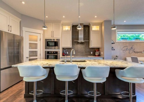 2039 45 Avenue Sw, Calgary, AB 