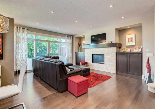 2039 45 Avenue Sw, Calgary, AB 